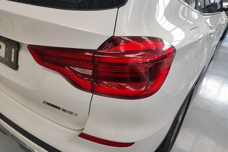 Used BMW X3 2019 xDrive28i Luxury Package Right Rear Taillight