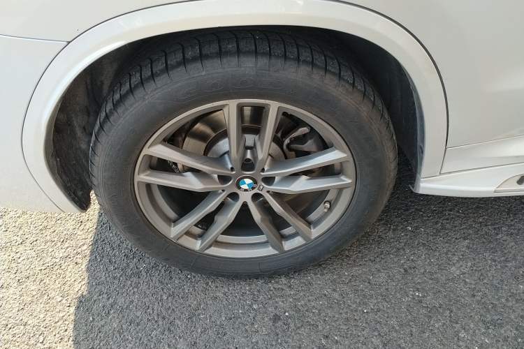 Used BMW X3 2019 xDrive30i Leading Model M Sport Package Right Rear Wheel Hub