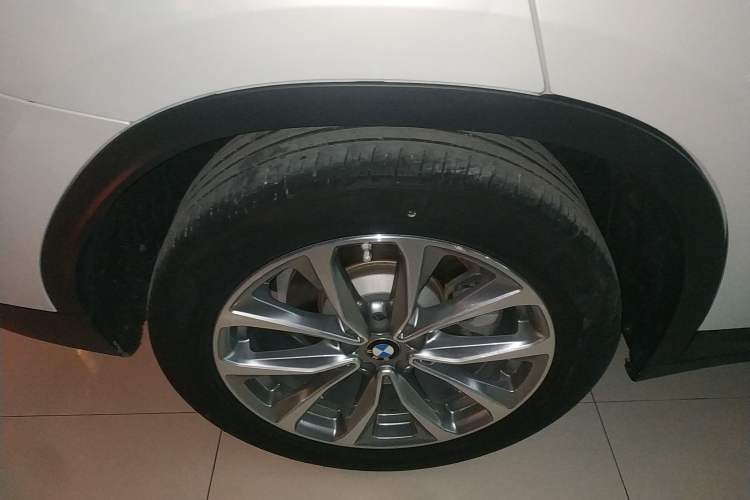 Used BMW X3 2019 xDrive25i Luxury Package Right Rear Wheel Hub