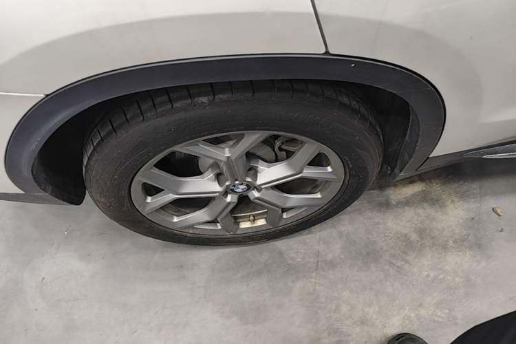 Used BMW X3 2019 xDrive28i Luxury Package Right Rear Wheel Hub