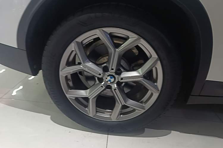 Used BMW X3 2019 xDrive28i Luxury Package Right Rear Wheel Hub