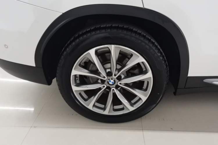 Used BMW X3 2019 xDrive25i Luxury Package Right Rear Wheel Hub