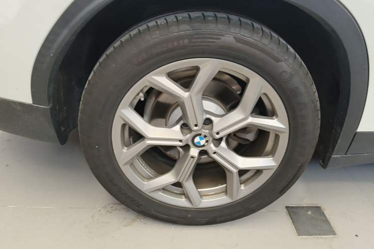 Used BMW X3 2019 xDrive28i Luxury Package Right Rear Wheel Hub
