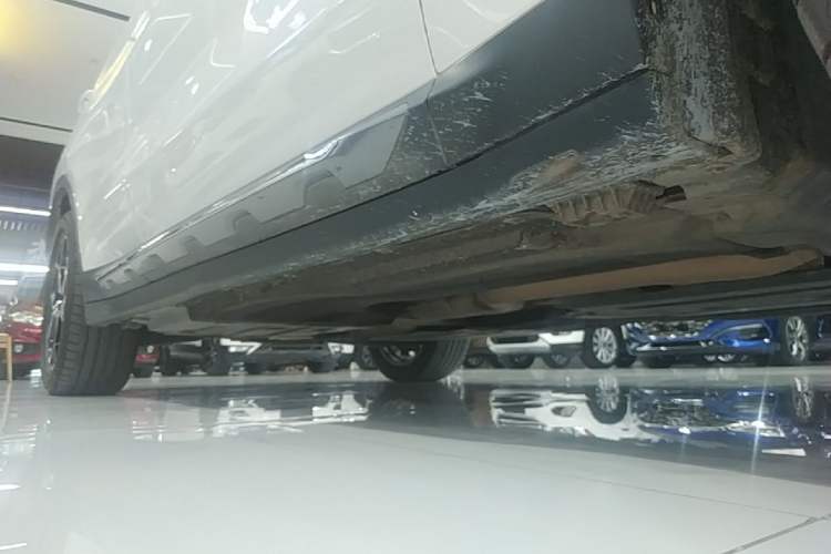 Used BMW X3 2019 xDrive28i Luxury Package Right Side Sill