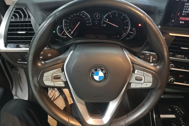 Used BMW X3 2019 xDrive28i Luxury Package Steering Wheel