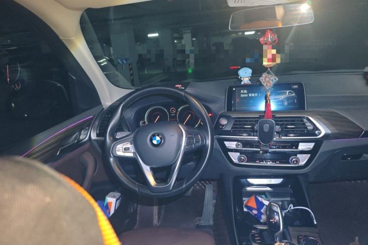 Used BMW X3 2019 xDrive28i Luxury Package Steering Wheel