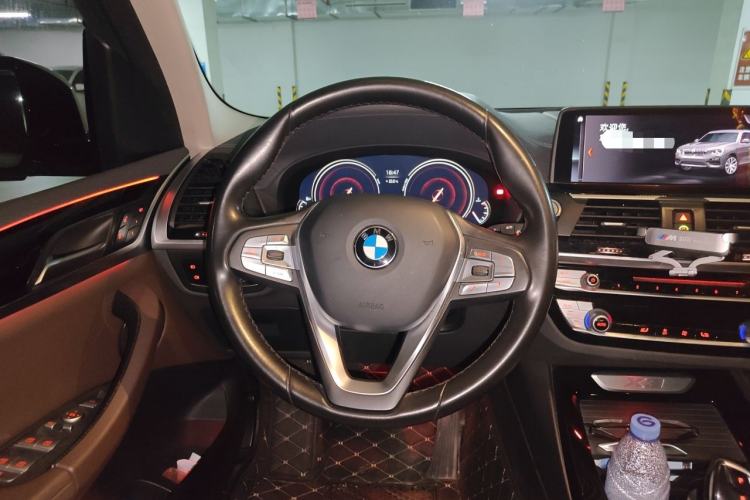 Used BMW X3 2019 xDrive25i Luxury Package Steering Wheel