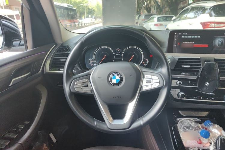 Used BMW X3 2019 xDrive28i Luxury Package Steering Wheel