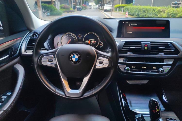 Used BMW X3 2019 xDrive28i Luxury Package Steering Wheel