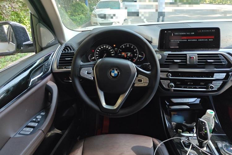 Used BMW X3 2019 xDrive25i Luxury Package Steering Wheel