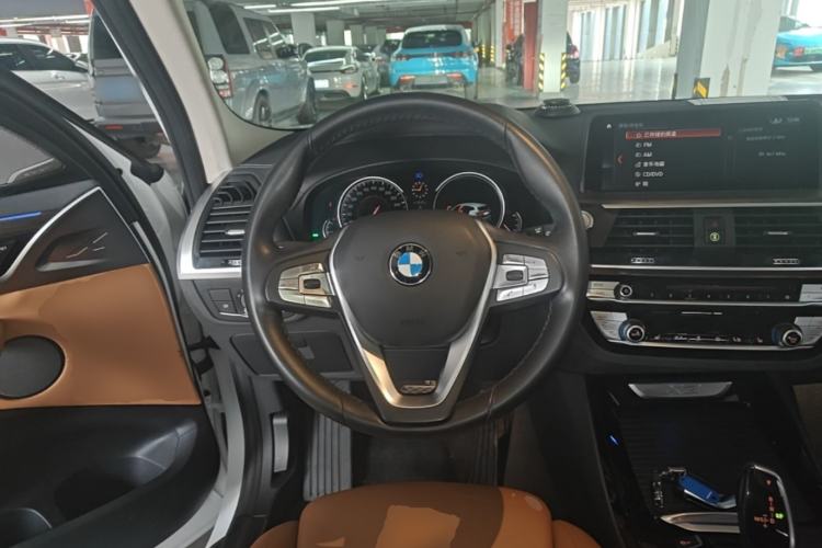 Used BMW X3 2019 xDrive28i Luxury Package Steering Wheel