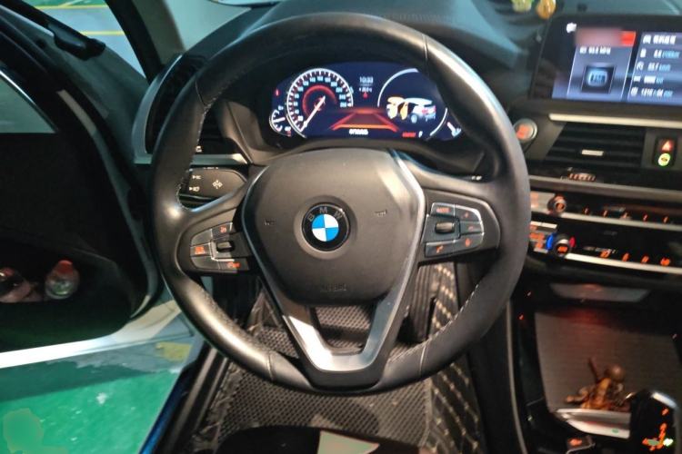Used BMW X3 2019 xDrive28i Luxury Package Steering Wheel