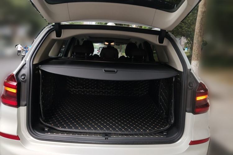 Used BMW X3 2019 xDrive28i Luxury Package Trunk