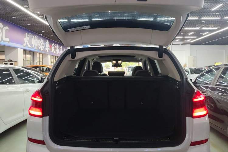 Used BMW X3 2019 xDrive28i M Sport Package Trunk