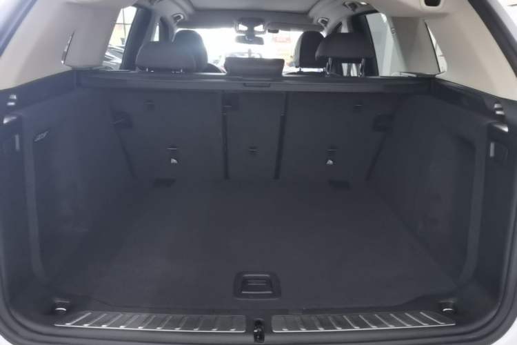 Used BMW X3 2019 xDrive25i Luxury Package Trunk