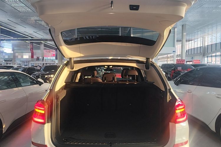 Used BMW X3 2019 xDrive25i M Sport Package Trunk