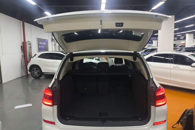 Used BMW X3 2019 xDrive28i M Sport Package Trunk