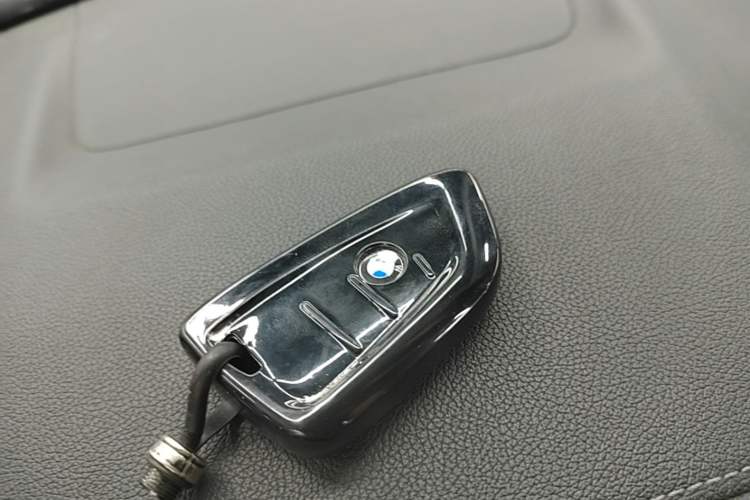 Used BMW X3 2019 xDrive25i Luxury Package Vehicle Key