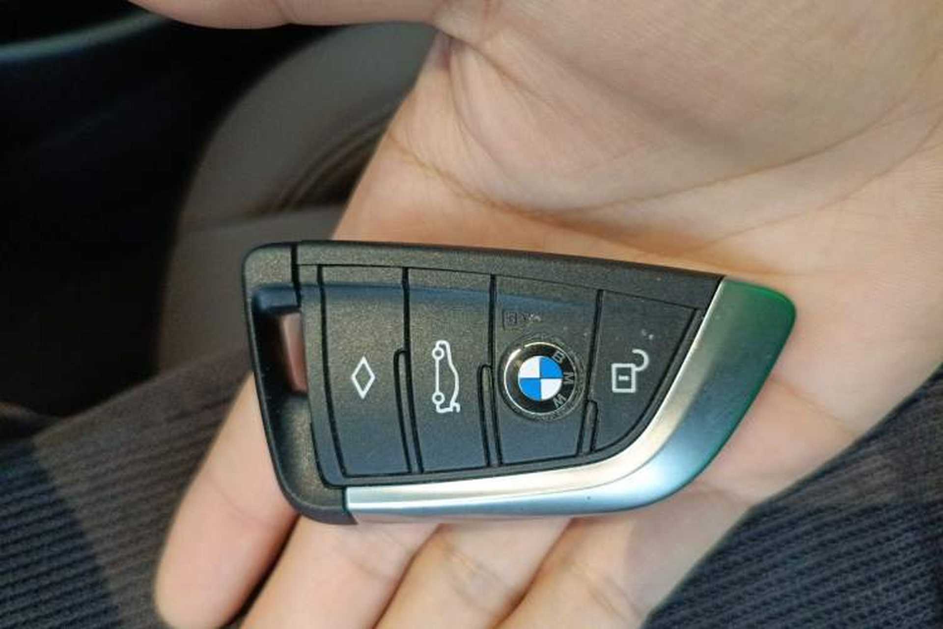 Used BMW X3 2019 xDrive25i Luxury Package Vehicle Key