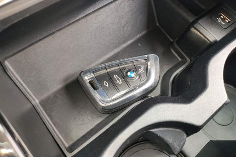 Used BMW X3 2019 xDrive28i Luxury Package Vehicle Key