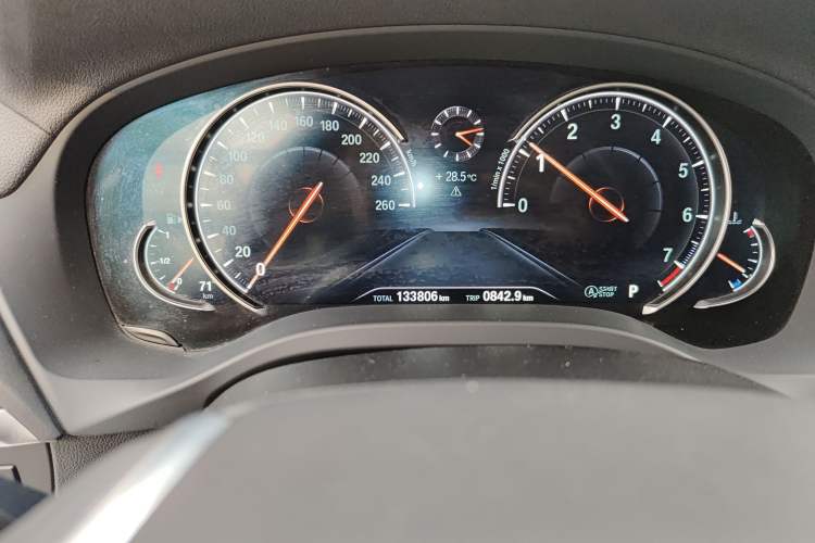 Used BMW X3 2019 xDrive28i Luxury Package Odometer Close Up