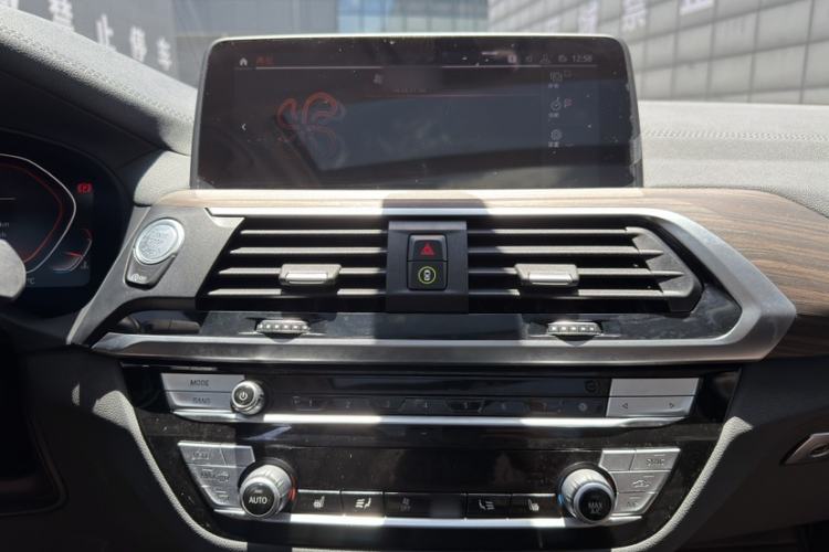 Used BMW X3 2020 xDrive28i M Sport Package Audio And AC Panel