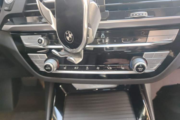 Used BMW X3 2020 xDrive28i M Sport Package Audio And AC Panel