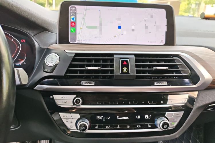 Used BMW X3 2020 xDrive28i Luxury Package Audio And AC Panel
