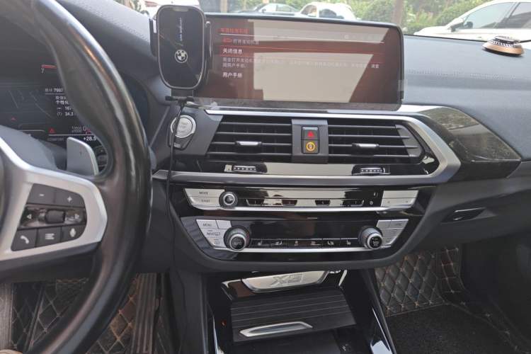 Used BMW X3 2020 xDrive30i Luxury Model with M Sport Package Audio And AC Panel