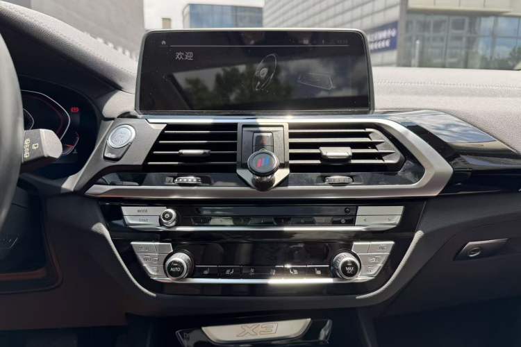 Used BMW X3 2020 xDrive25i M Sport Package Audio And AC Panel