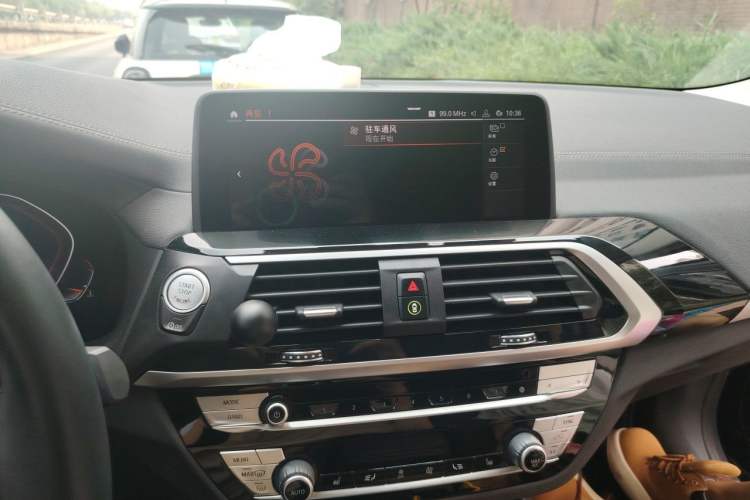 Used BMW X3 2020 xDrive25i Luxury Package Audio And AC Panel