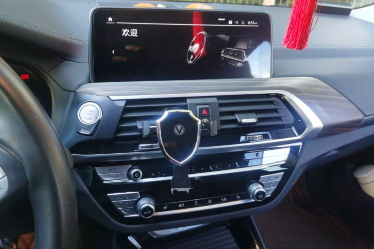 Used BMW X3 2020 xDrive28i Luxury Package Audio And AC Panel