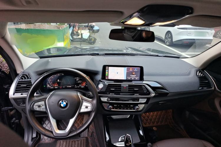 Used BMW X3 2020 xDrive25i Luxury Package Center Console