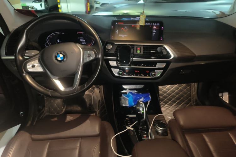 Used BMW X3 2020 xDrive28i Luxury Package Center Console