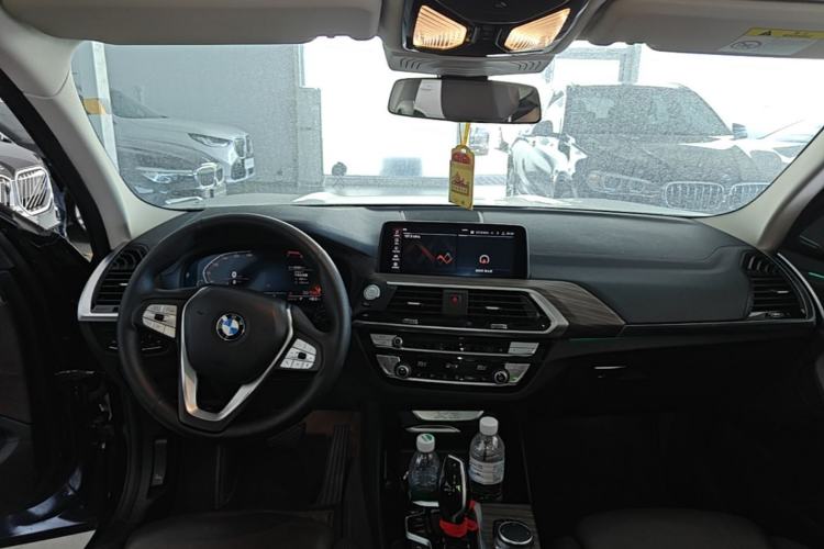 Used BMW X3 2020 xDrive28i Luxury Package Center Console