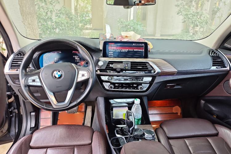 Used BMW X3 2020 xDrive28i Luxury Package Center Console