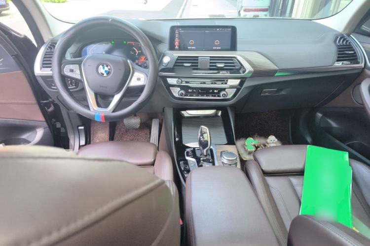Used BMW X3 2020 xDrive28i Luxury Package Center Console