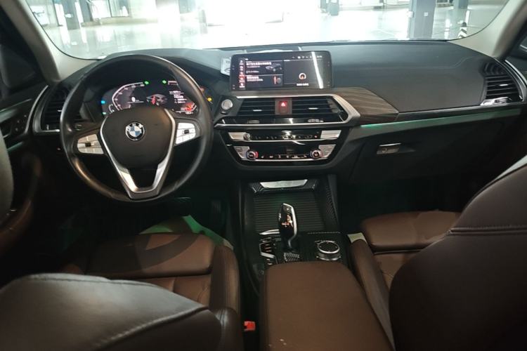 Used BMW X3 2020 xDrive28i Luxury Package Center Console