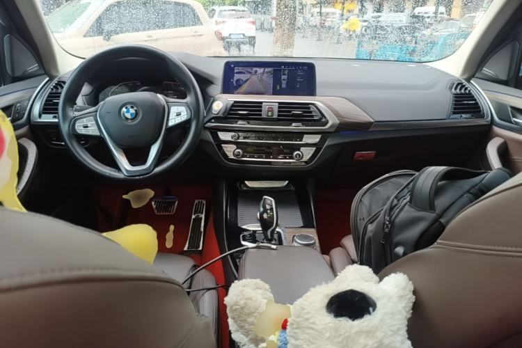 Used BMW X3 2020 xDrive28i Luxury Package Center Console