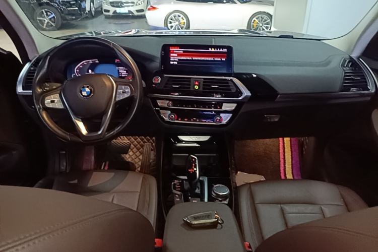 Used BMW X3 2020 xDrive25i Luxury Package Center Console