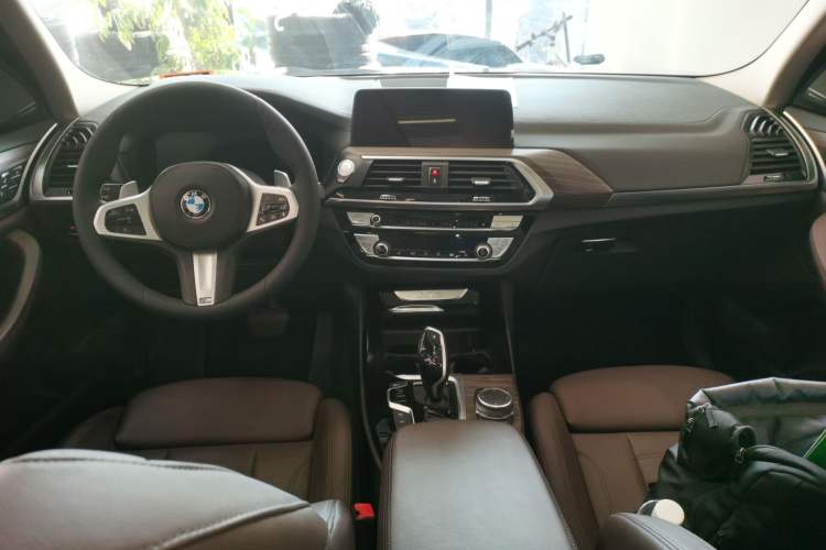 Used BMW X3 2020 xDrive28i M Sport Package Center Console