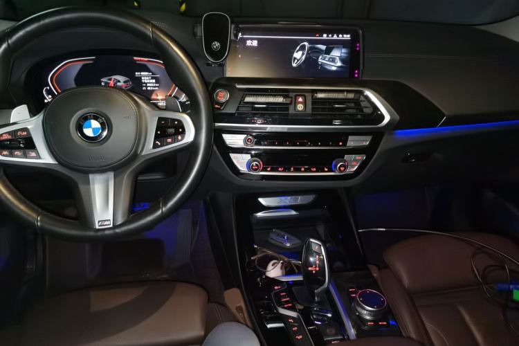 Used BMW X3 2020 xDrive30i Luxury Model with M Sport Package Center Console