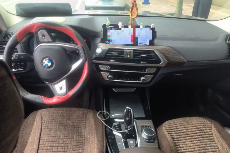 Used BMW X3 2020 xDrive28i Luxury Package Center Console