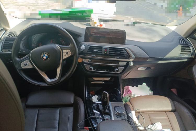 Used BMW X3 2020 xDrive28i Luxury Package Center Console