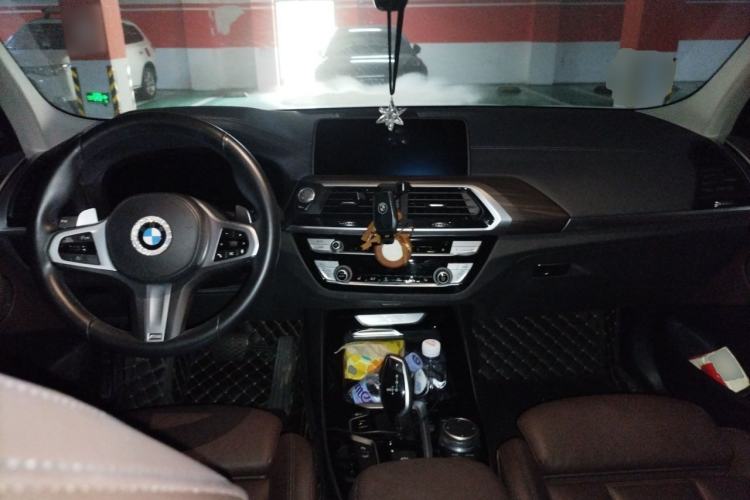 Used BMW X3 2020 xDrive25i Luxury Package Center Console