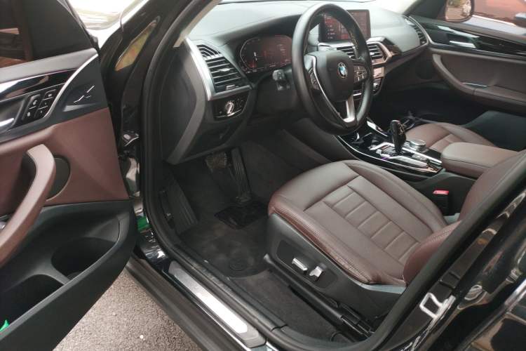 Used BMW X3 2020 xDrive25i Luxury Package Driver Seat