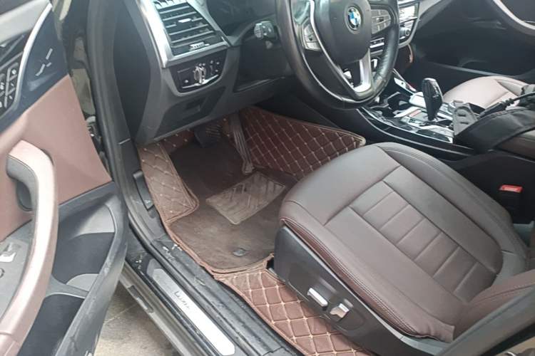 Used BMW X3 2020 xDrive25i Luxury Package Driver Seat