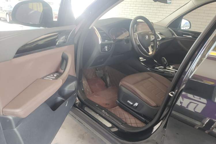 Used BMW X3 2020 xDrive25i Luxury Package Driver Seat