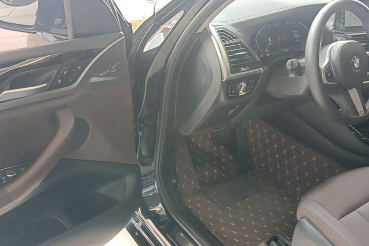 Used BMW X3 2020 xDrive25i M Sport Package Driver Seat