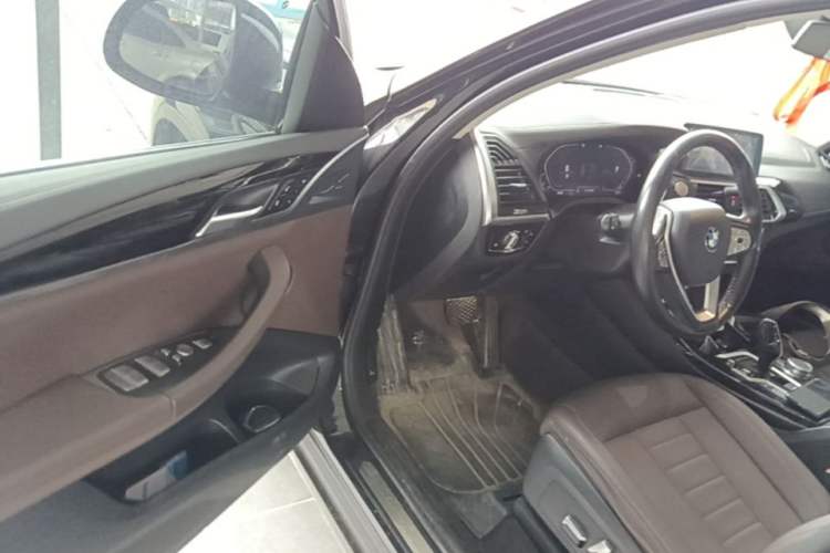 Used BMW X3 2020 xDrive25i Luxury Package Driver Seat